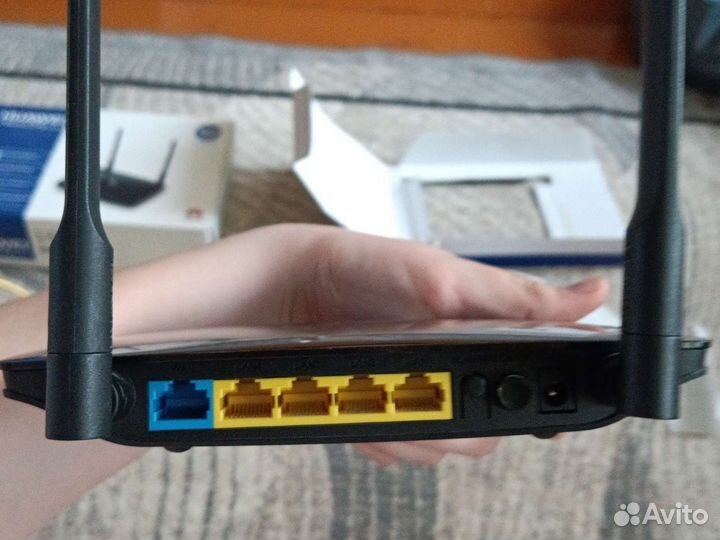 Роутер huawei
