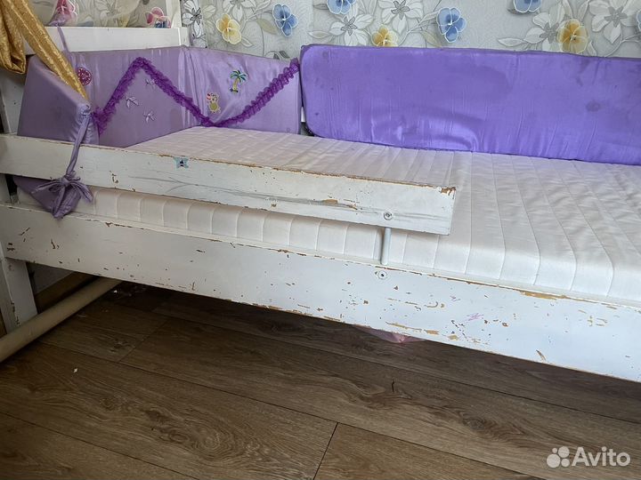 Детская кровать домик