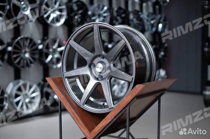 Литой диск в стиле vossen R16 5x100