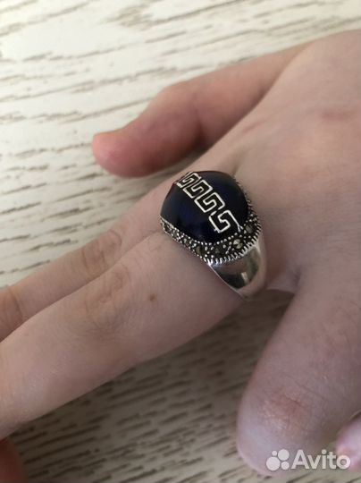 Серебряное кольцо с эмалью и камнями