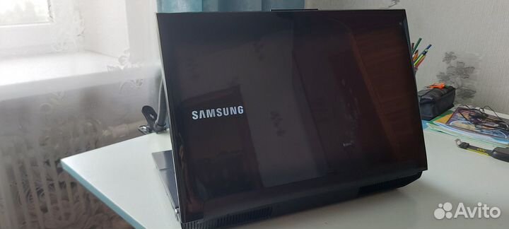Игровой ноутбук Samsung i7