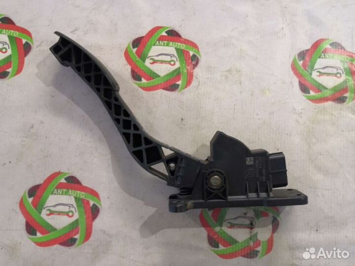 Chery Tiggo T11 2.0 АКПП Педаль газа