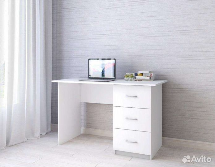 Письменный стол новый