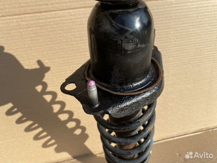 Амортизатор задний Toyota Corolla 120