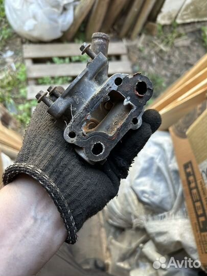 Корпус термостата Renault