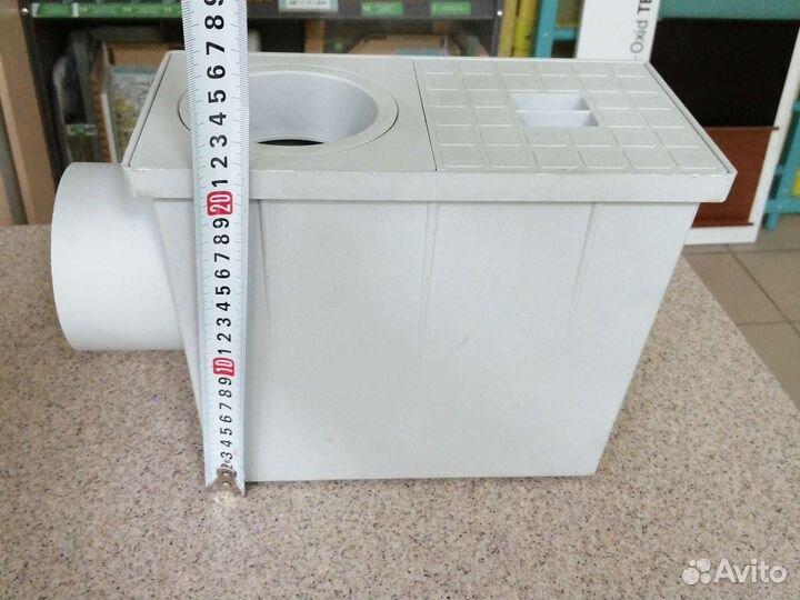 Дождеприемник с боковым отводом