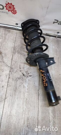 Стойка передняя правая (амортизатор) VAG