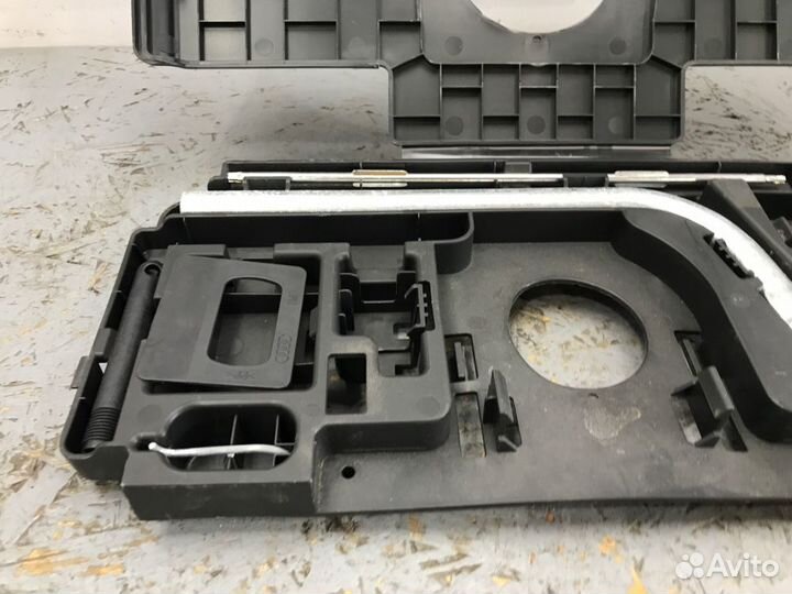 Ящик для инструментов Audi A5 8T cdnc 2011