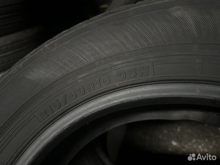 Yokohama BluEarth E70 215/60 R16 95H