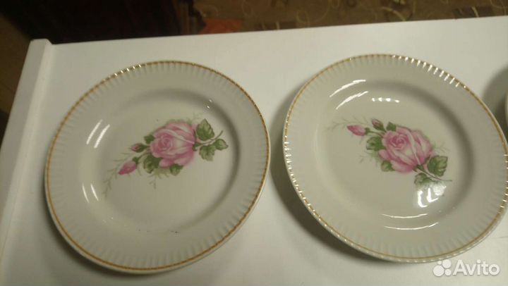 Набор тарелок