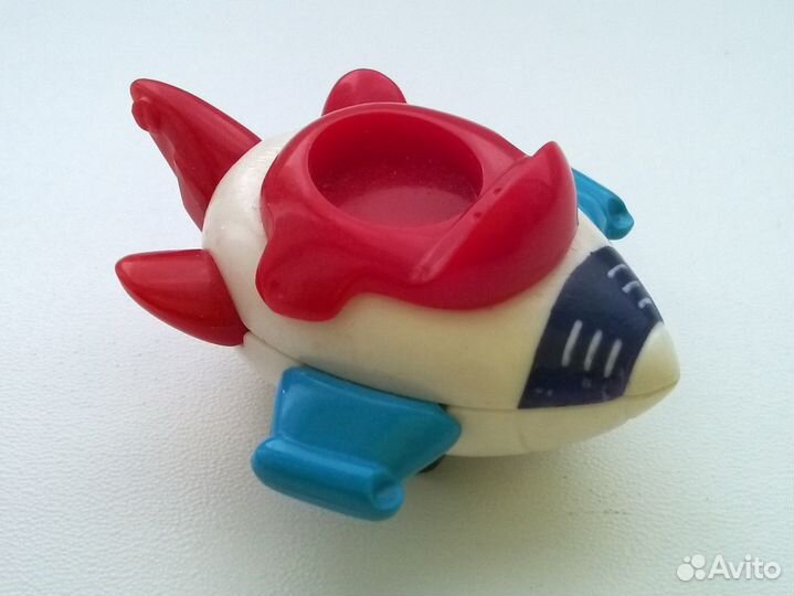 Игрушка из киндер-сюрприза