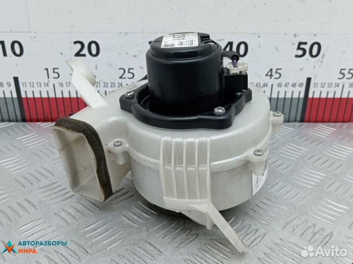 Моторчик печки Toyota Prius 2 2006 8713047070