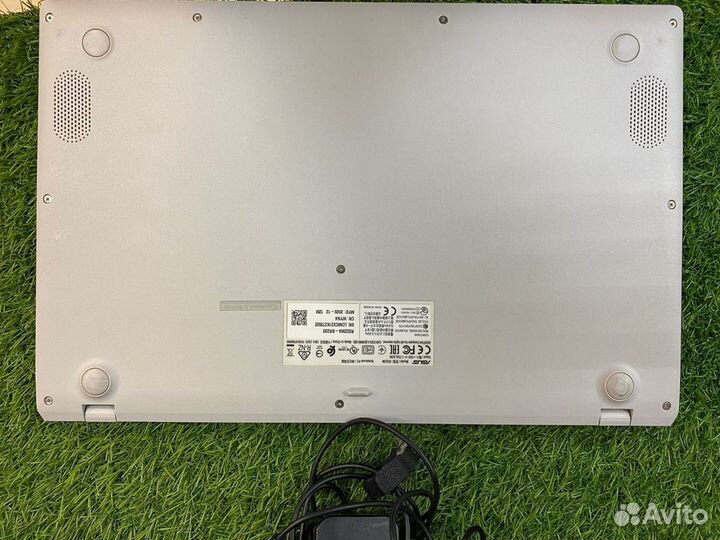Ноутбук Asus Laptop R522M