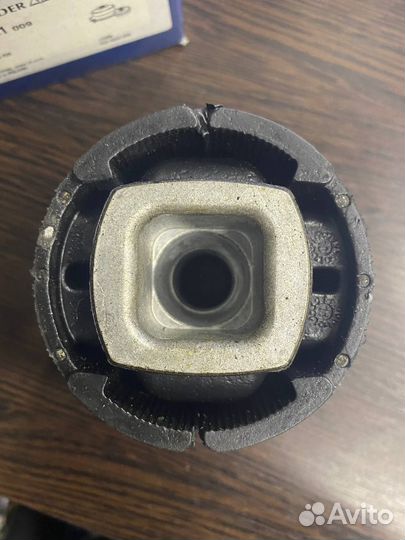 Сайлентблок задней балки lemforder 3503901