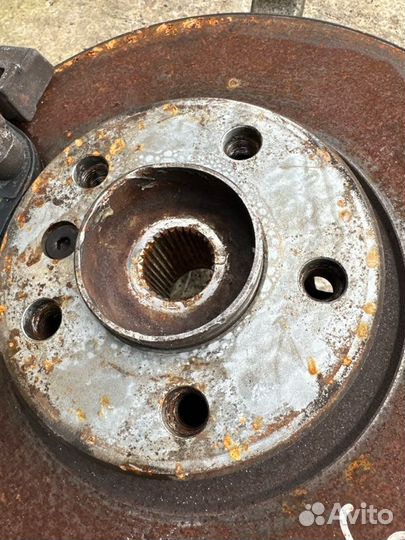 Ступица передняя правая Bmw X5 E70 M57N2 2007