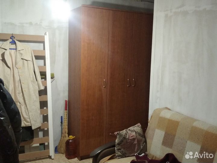 Шкаф распашной с полками бу