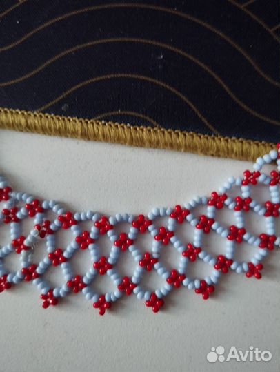Ожерелье из бисера ручной работы