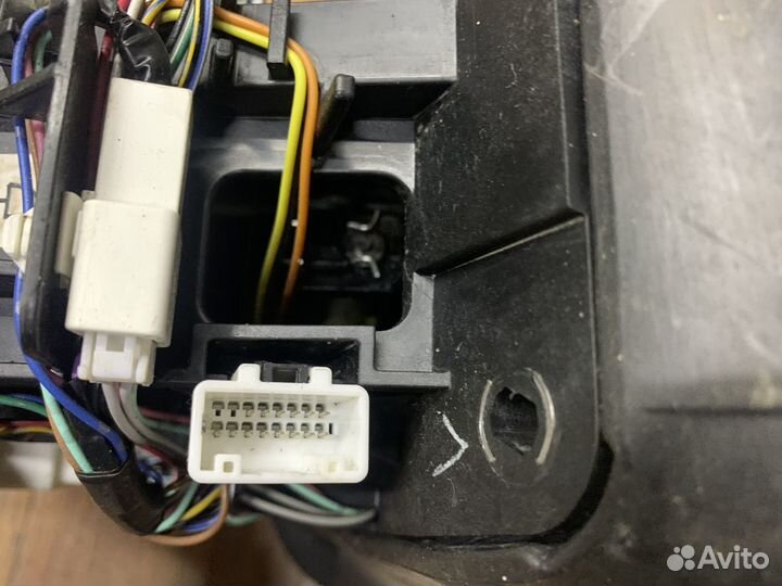 Infiniti Q50 (V37) Кулиса кпп АКПП