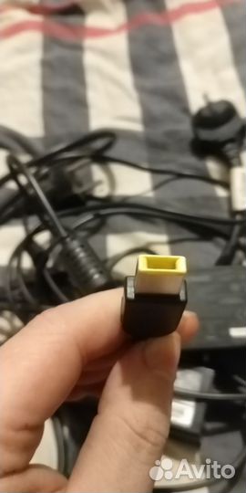 Зарядное устройство Lenovo