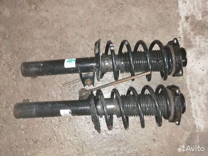 Амортизаторы перед фольксваген джетта 6