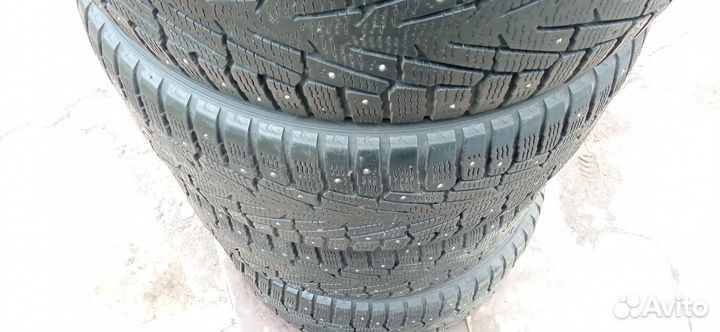 Nokian Tyres Hakkapeliitta 7 SUV 295/40 R21 109V