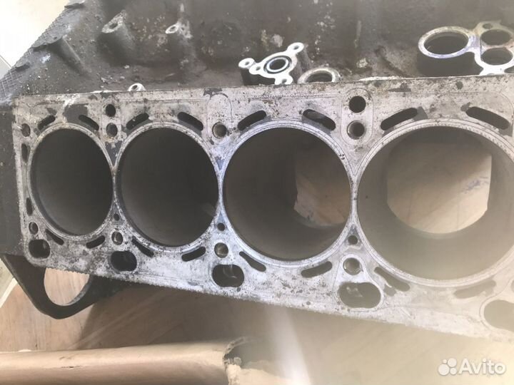 Блок цилиндров с поршнями s62 для М5 е39