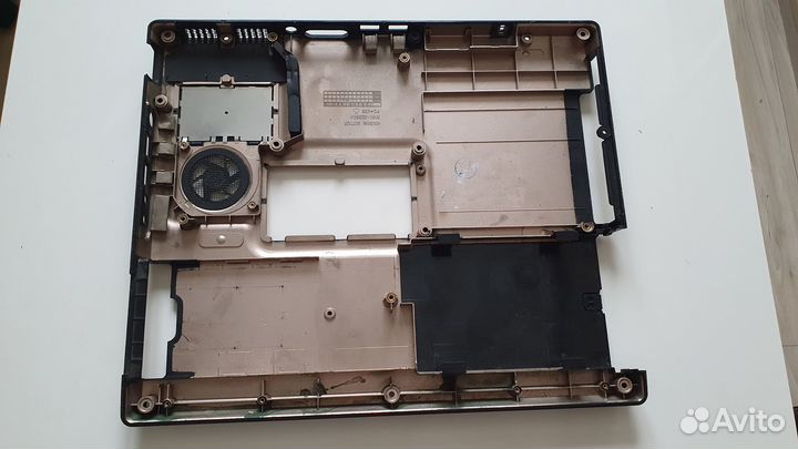 Б/у Нижняя часть корпуса- поддон Samsung P28, P29