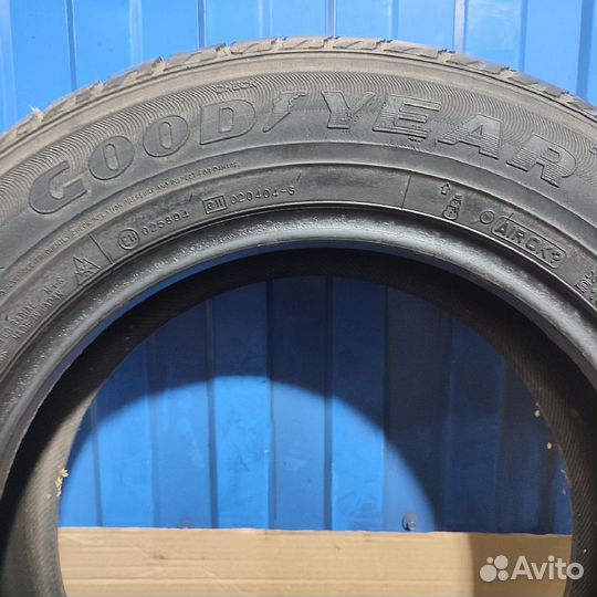 Goodyear Ice Navi Zea 215/65 R16