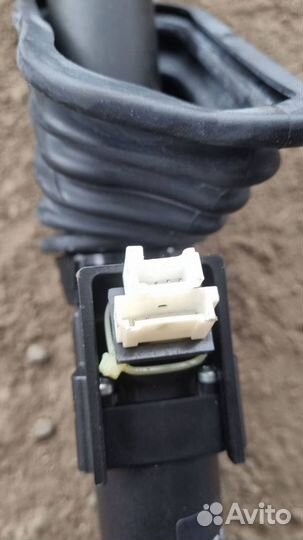 Амортизатор крышки багажника правый BMW 4 7432376