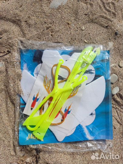 Самолетик рогатка светящийся с наклейками