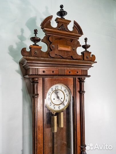 Антикварные настенные часы 1850-х гг