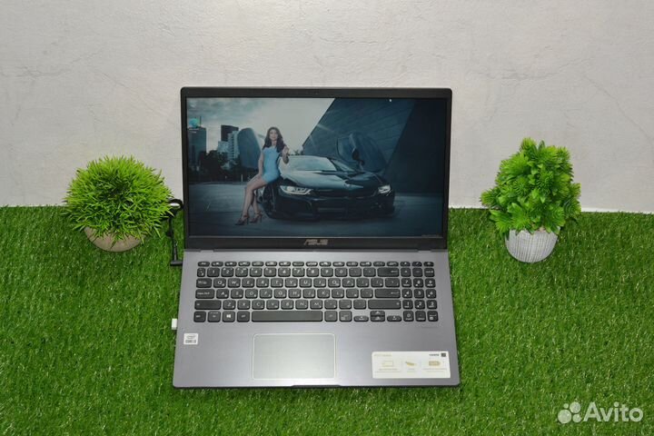 2021 года Core i3-10110U(10Gen) /8гбddr4/NVMe256Гб