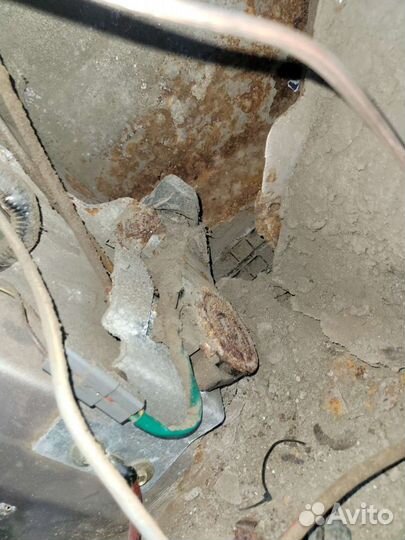 Моторчик задний форточки на windstar