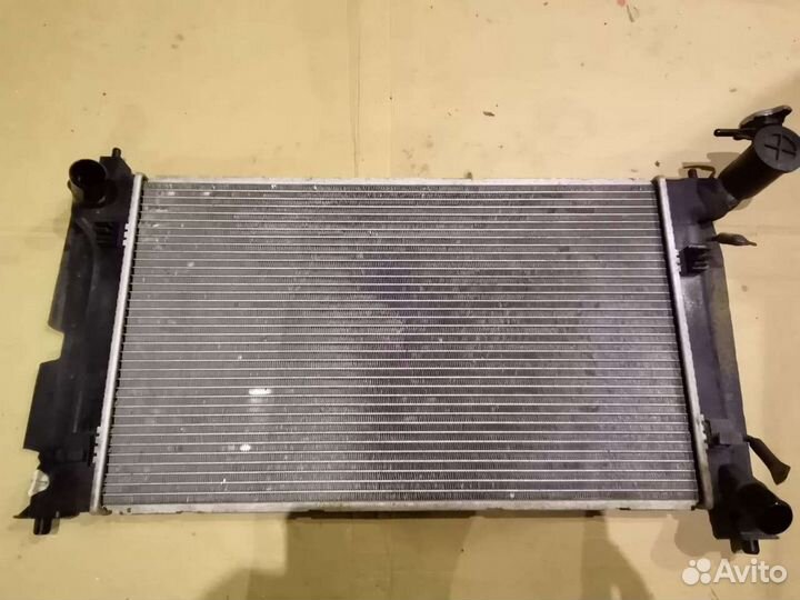 Радиатор Вентилятор Диффузор Тойота Авенсис
