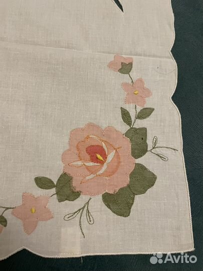Скатерть чайная с вышивкой хлопок