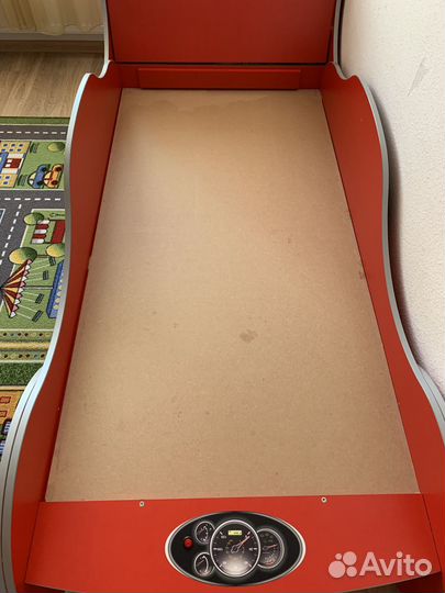 Детская кровать машинка с матрасом и колёсами