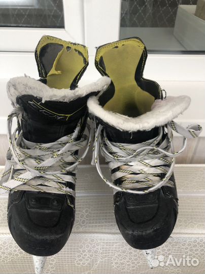 Коньки CCM 9370