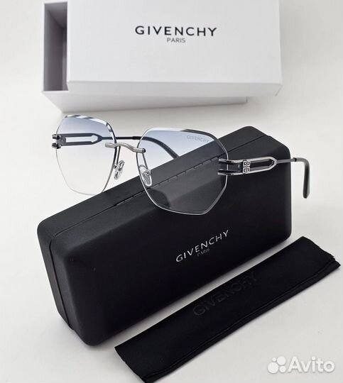 Солнцезащитные очки givenchy