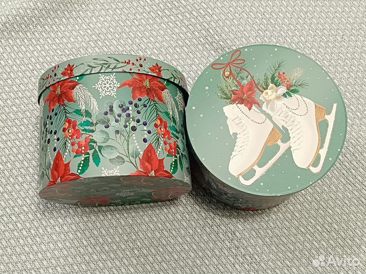 Коробка подарочная новогодняя 18х18х13