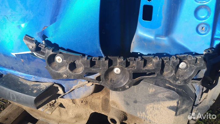 Кронштейн заднего бампера Renault Logan 2