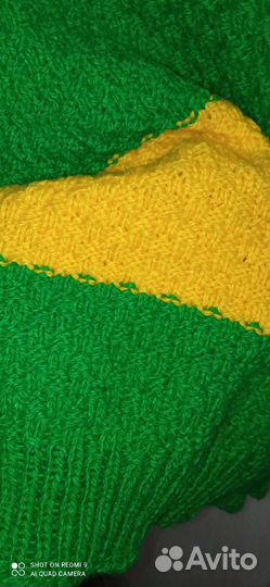 Свитер новый самовязаный