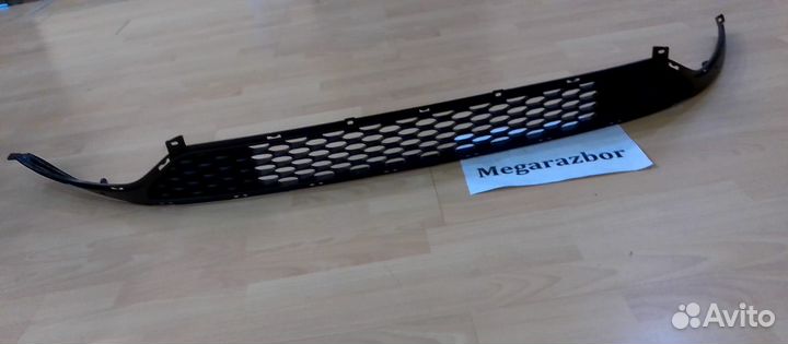 Решетка в бампер передняя Kia Cerato YD 2013-2016
