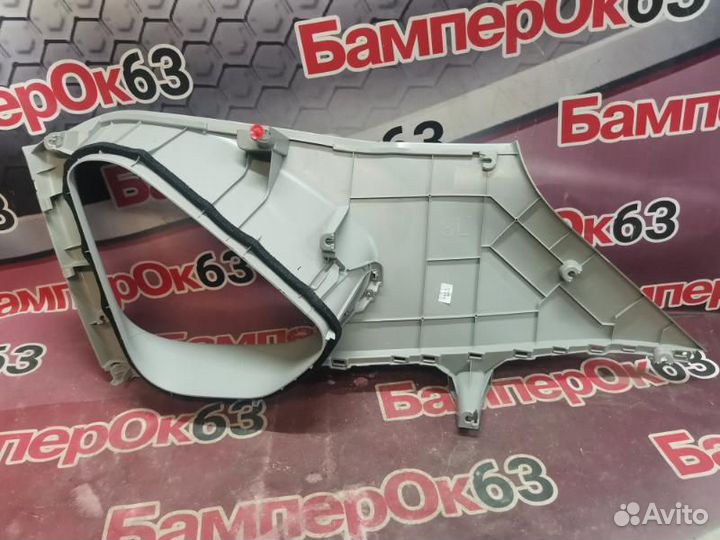 Обшивка Toyota Highlander задн. лев. (б/у)