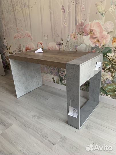 Стол ученический