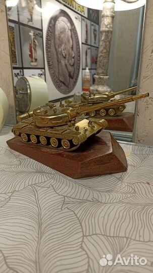 Бронзовый танк СССР