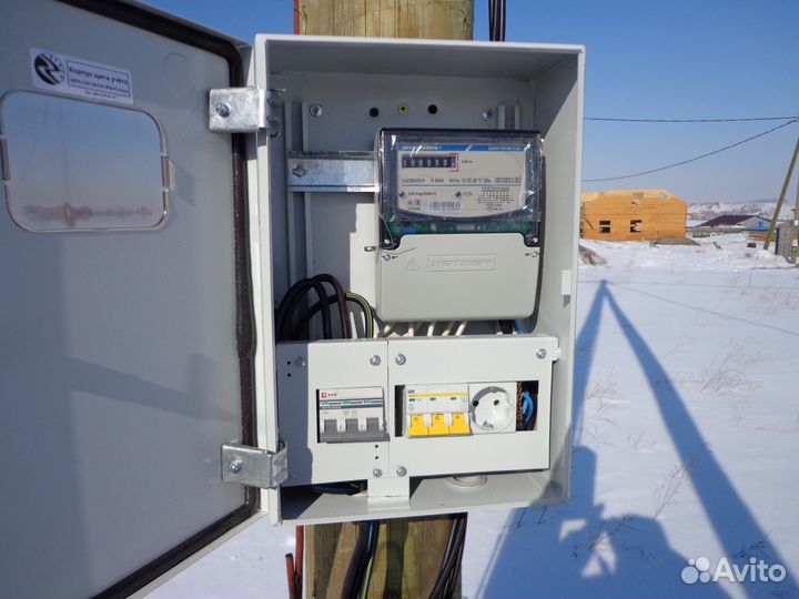 Установка опор лэп. Монтаж провода сип