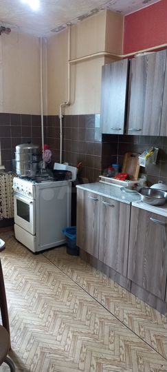 4-к. квартира, 82 м², 1/9 эт.