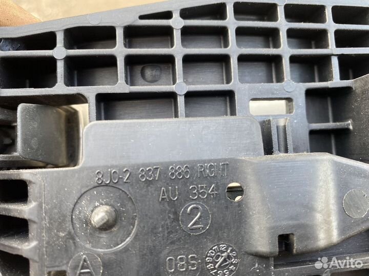 Ручка правая Audi TT 8J