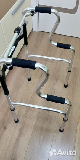 Инвалидные ходунки