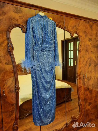 Вечернее платье